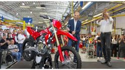 Warta Bandung Barat | Inovasi Revolusioner Ducati: Desmo450 MX Meluncur, Bawa Teknologi MotoGP ke Sirkuit Tanah