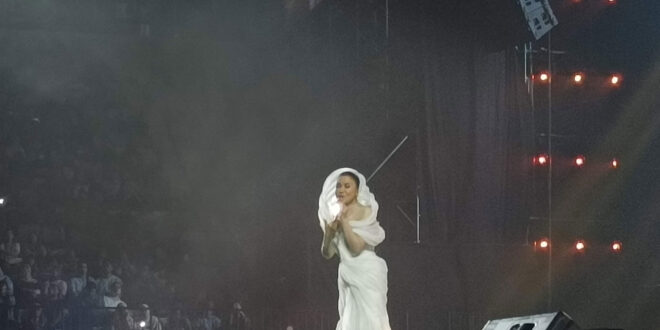 Warta Bandung Barat | Rossa dan Bernad: Duet Spesial di Konser, Rossa Kenalkan Bernad sebagai Khodamnya
