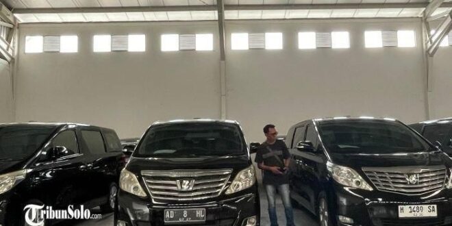 Warta Bandung Barat | Saksikan Lelang Mewah: Mobil Premium dari Alphard hingga Mercy milik PT Sritex akan dilelang untuk membayar utang