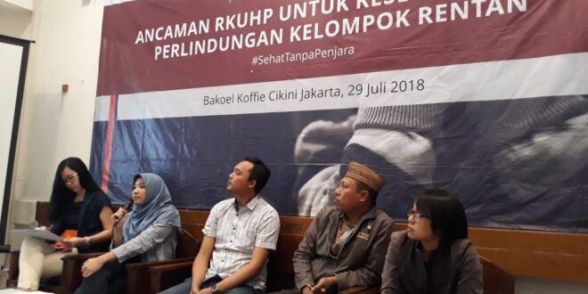 Warta Bandung Barat | Seskab: Pertemuan Presiden dan Menkes Hanya Fokus pada Isu Kesehatan, Tak Bahas Reshuffle