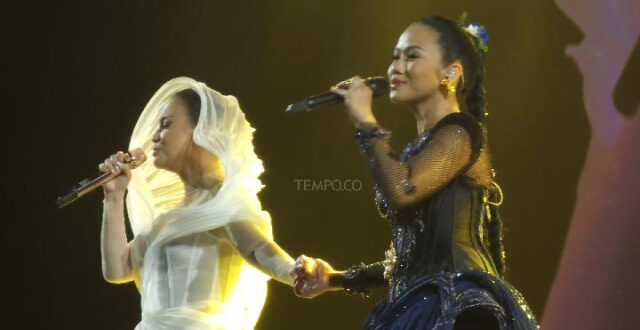 Konser Rossa “Here I Am”: Kolaborasi Memukau dan Kejutan Spektakuler