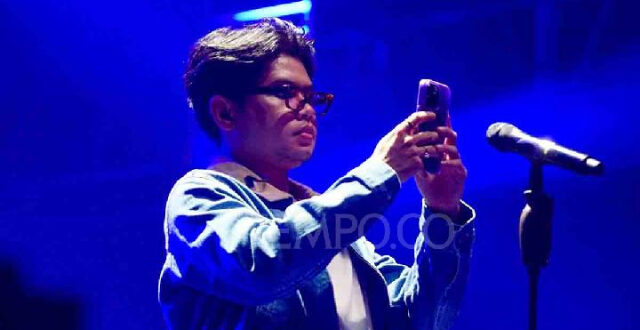 Tertawa dengan Kelakar Julian Kaisar di Pertunjukan Juicy Luicy Soundsfest 2025
