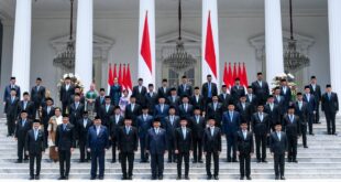 Warta Bandung Barat|Perombakan Kabinet Prabowo: Warga Bandung Barat Simak Daftar Menteri Baru